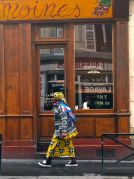 Femme ...d'ailleurs et résolument